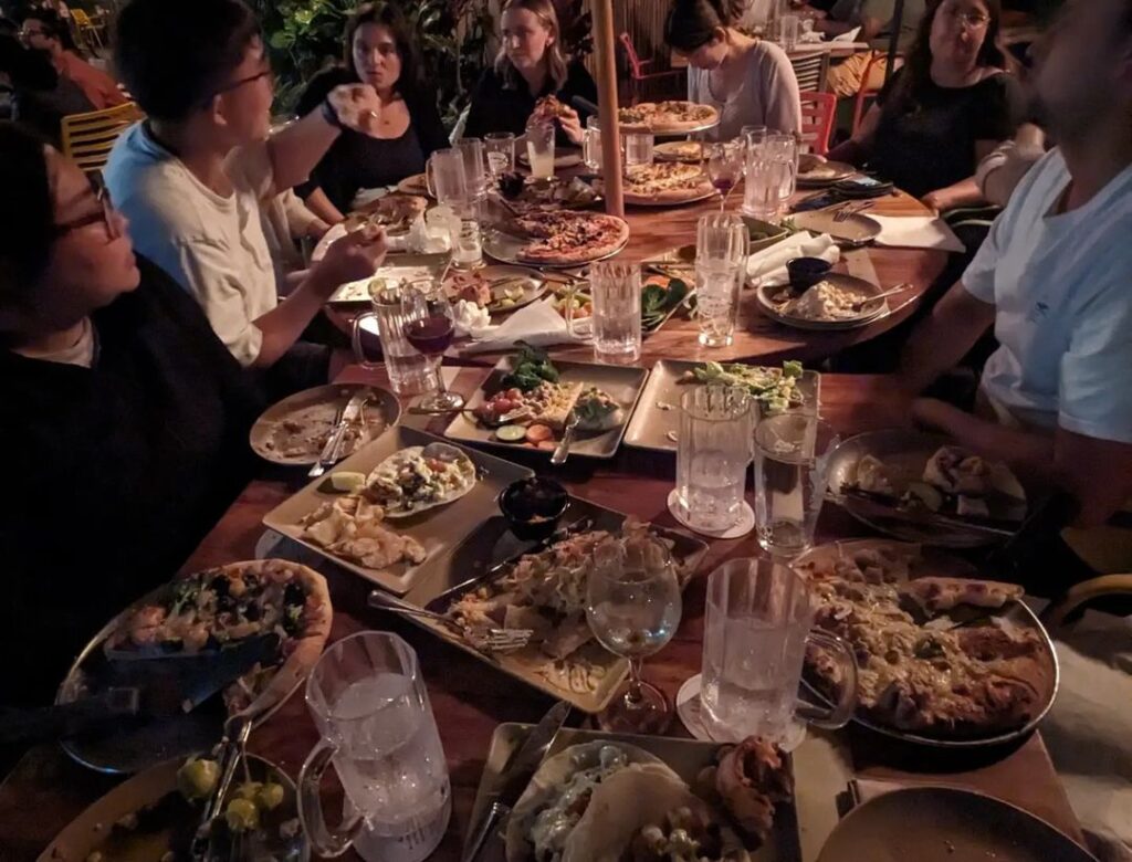 RILC students having dinner in Kona